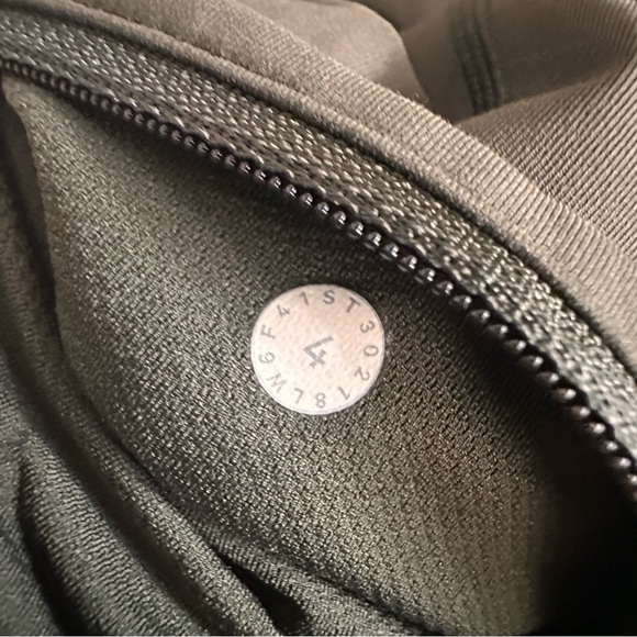Lululemon military green leggings 4 - Picture 7 of 7
